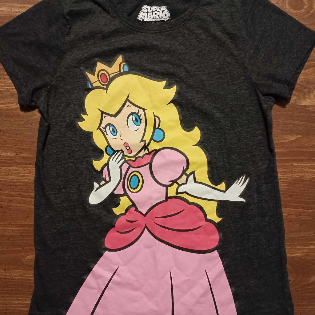 Princess Peach T-Shirt - Small // Super Mario Nintendo Video Game Tee Shirt